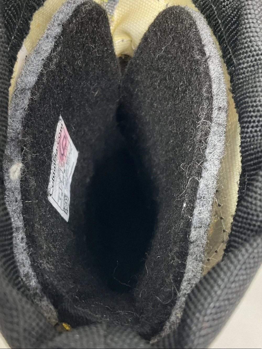 Columbia Kids Black and Neon Yellow Waterproof Snow Boots Size 6
